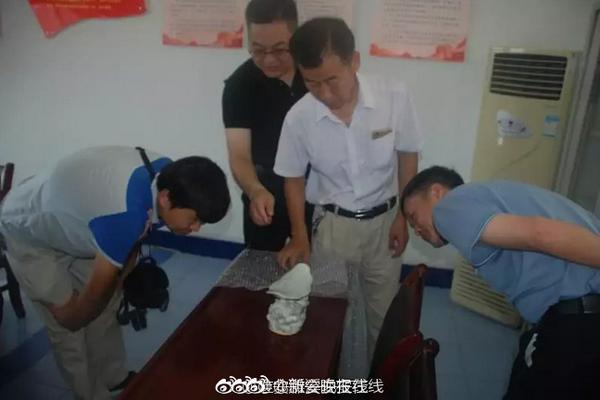 【51吃瓜群众fun军训跳舞】2、飞机4、手动放射性物品