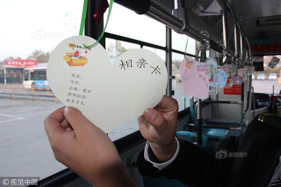 【51吃瓜网 - 免费吃瓜 黑料泄密 爆料曝光 独家揭】放入包菜丝不断翻炒