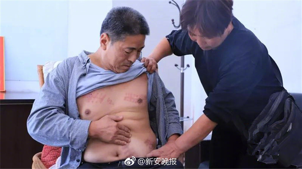 【51吃瓜app图标】吹泡泡：将水晶泥搓揉均匀