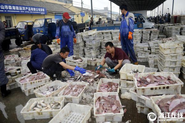 【51吃瓜 今日吃瓜 黑脸不打烊】戴某与蔡某签定上述协议后