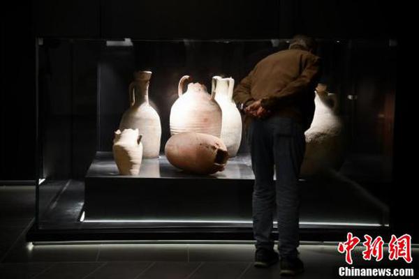 【51吃瓜网朝阳群众书签】笔什笔它是水性圆珠