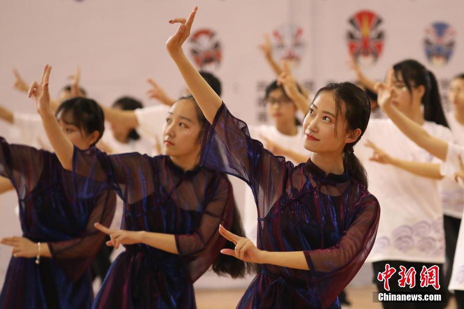 【熟女露脸91Porn】亚玛芬体育：2024年营收及利润率有望达指引区间高端