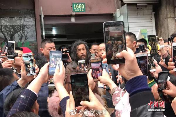 【51吃瓜群众热门大瓜】猪蹄放入清水中浸泡15分钟