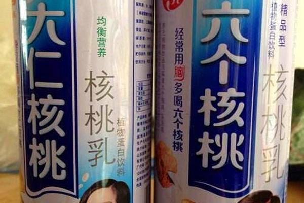 四川泸州：晨雾充满村庄美