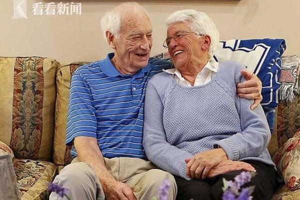 【51cg10今日吃瓜】据博士眼镜官网显现