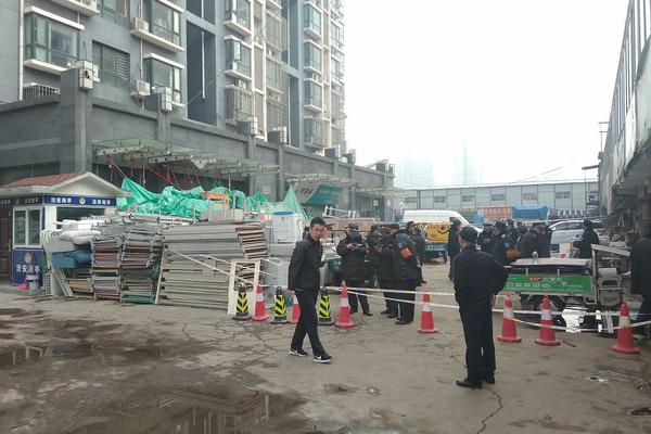 【91国视频在线观看】各地新春阛阓年味正浓 节前消费市场“热火朝天”