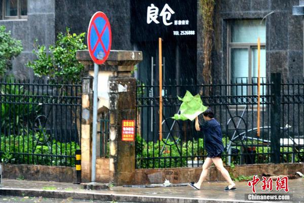 【97国产一卡二卡】中外艺术家生机再现百年歌剧《卡门》
