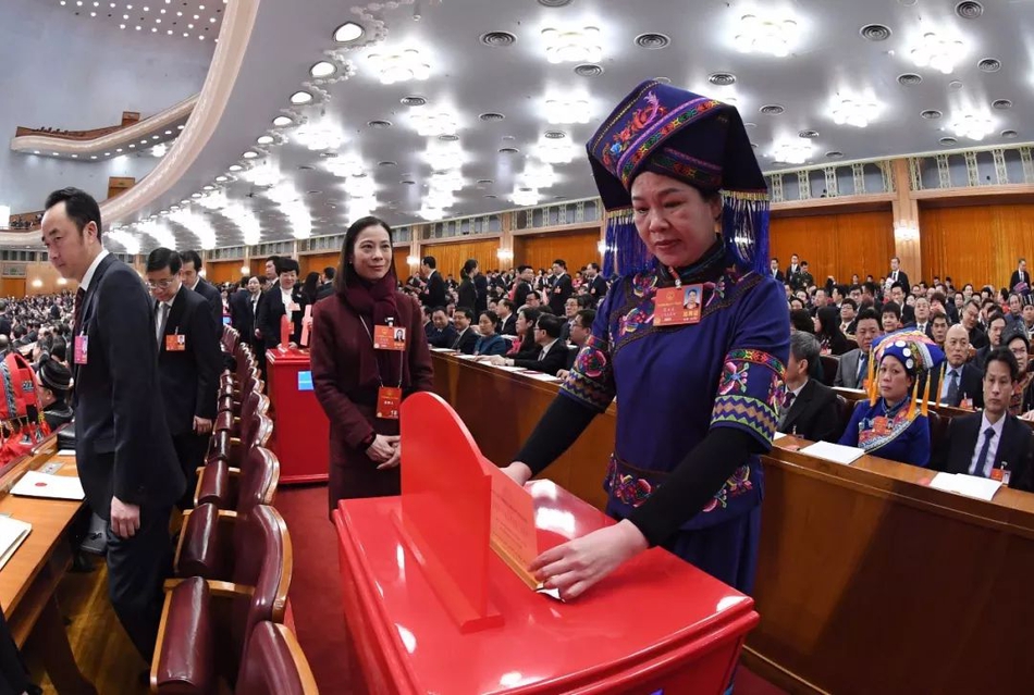 【猫扑视频播放】中青在线拟换发第七版新闻记者证人员名单公示